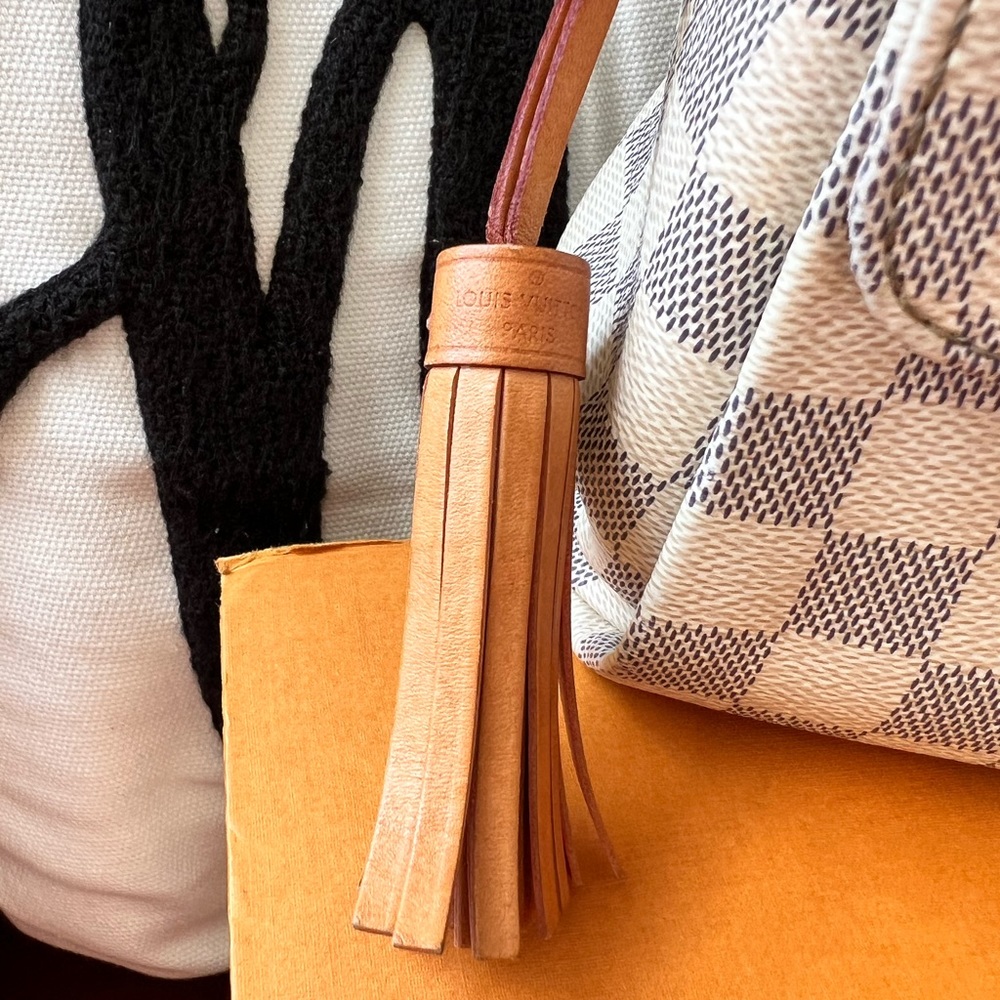 Louis Vuitton Damier Azur Croisette - Picture 7 of 11